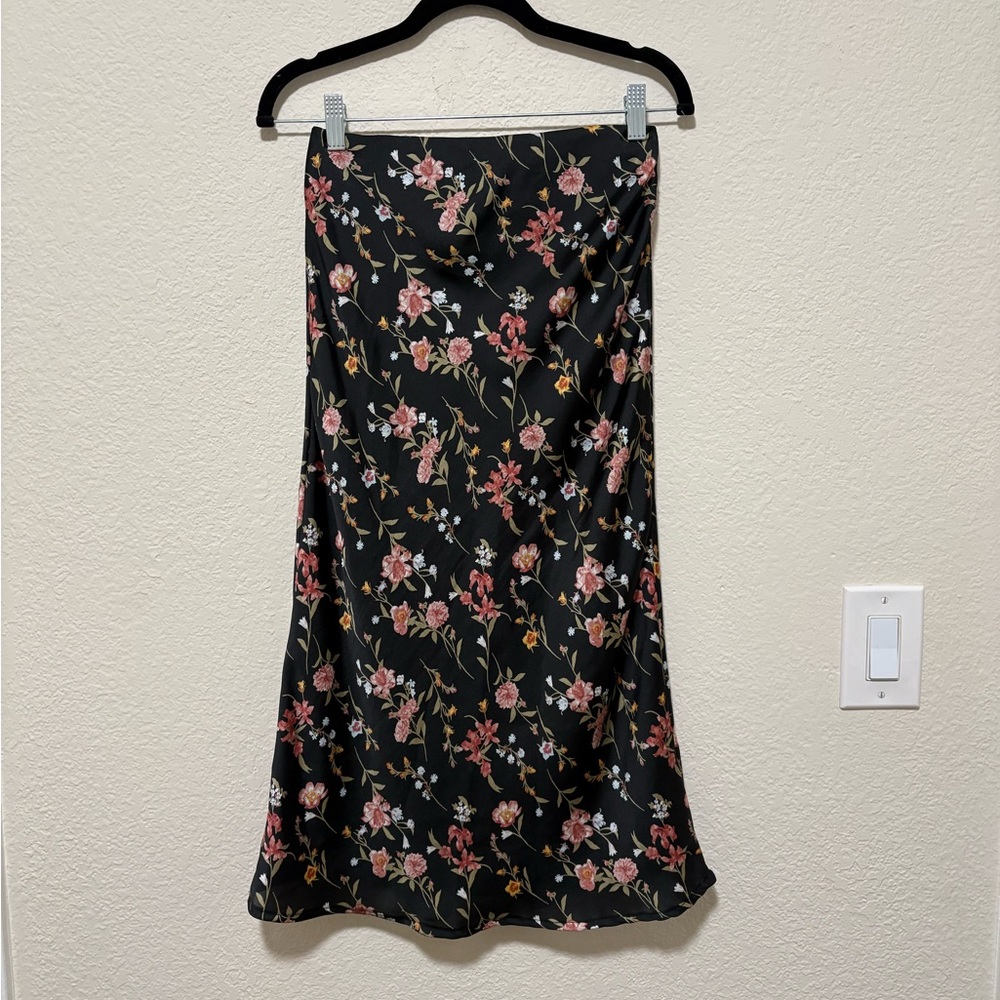 Nordstrom Black Satin Floral Midi Skirt size XS